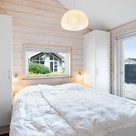 Сasa de vacaciones Lovely In Sjolund With Kitchen *
