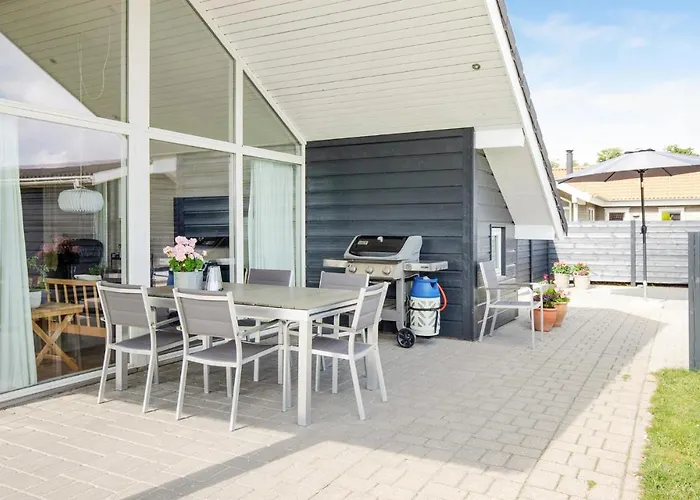 Dom wakacyjny Anemonevej I *